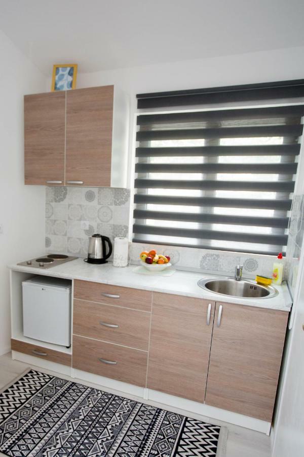 Apartman Agape Apartment เทรบินเย ภายนอก รูปภาพ